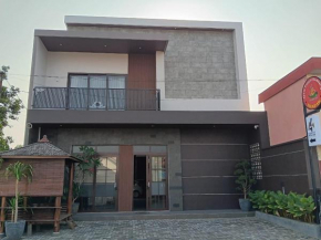 44 Guest House Syariah
